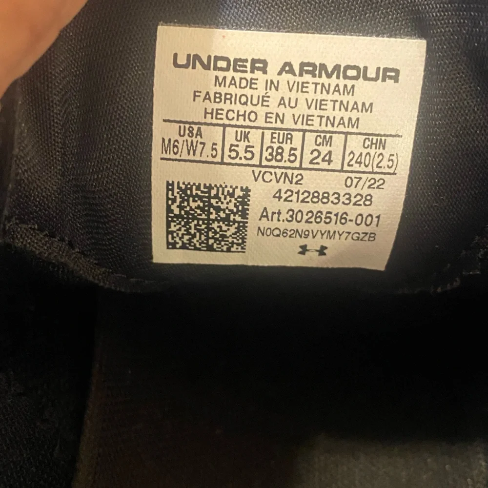 Under Armour training shoes. The Rock’s brand. - Picture 5 of 8